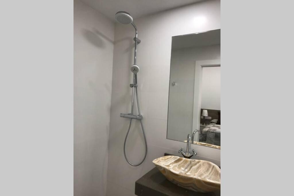 Precioso Piso En Paseo De La Bomba Free Parking Apartment Гранада Екстериор снимка